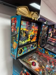 Bally Judge Dredd Pinball Machine for sale ()