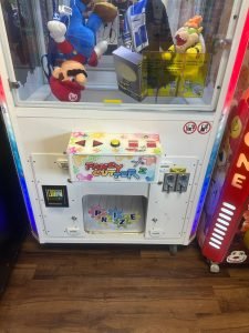 Fancy Cutter II Prize Redemption Arcade Machine by Feiloli for sale ()