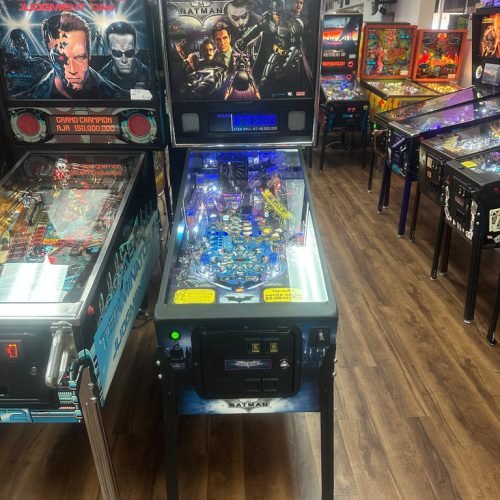 Stern Pinball Batman: The Dark Knight Pinball Machine for sale