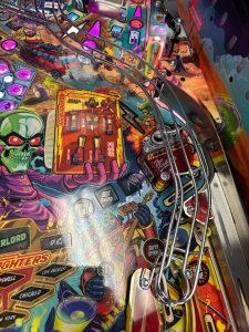 Stern Pinball Foo Fighters Premium Pinball Machine for sale ()