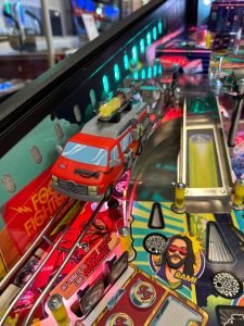Stern Pinball Foo Fighters Premium Pinball Machine for sale ()