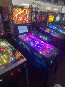 Stern Pinball LOADED Deadpool Premium Pinball Machine for sale ()