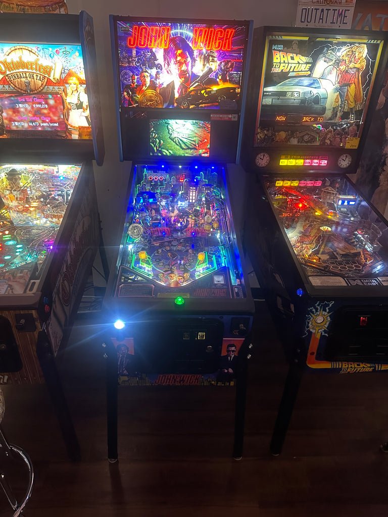 Stern Pinball LOADED John Wick Premium Pinball Machine for sale ()