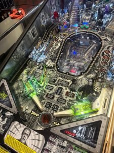 Stern Pinball LOADED The Munsters Premium Black & White Pinball Machine for sale ()