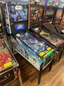 Stern Pinball Star Wars Premium Pinball Machine for sale ()