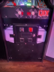 Taito QIX Classic Upright Arcade Game for sale ()