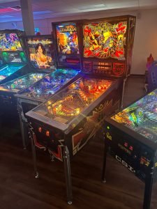 Williams Black Knight Pinball Machine for sale ()