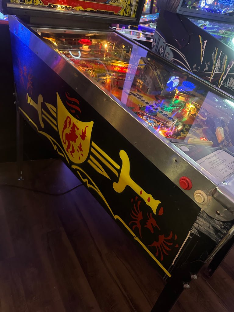Williams Black Knight Pinball Machine for sale ()