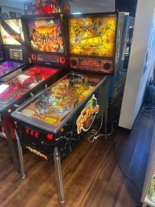 Williams The Flintstones Pinball Machine for sale ()